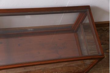 レトロ家具　和製アンティーク　レトロなムードが高まるロータイプのガラスケース(ショーケース、陳列棚)