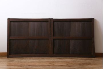 和製アンティーク　深みのある渋い色合いが魅力的な板戸(窓、建具)2枚セット