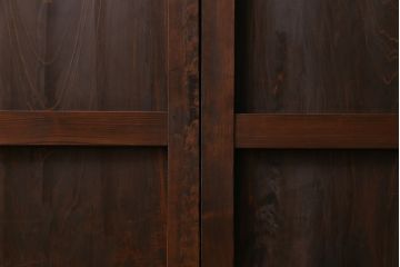 和製アンティーク　深みのある渋い色合いが魅力的な板戸(窓、建具)2枚セット