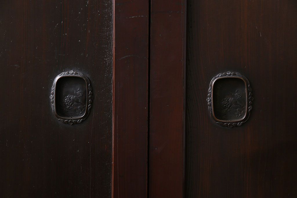 和製アンティーク　裏表で異なる取っ手が魅力の帯戸(板戸、引き戸、建具)2枚組
