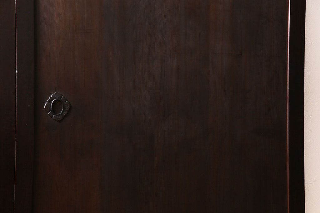 和製アンティーク　裏表で異なる取っ手が魅力の帯戸(板戸、引き戸、建具)2枚組