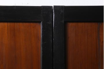和製アンティーク　ヒノキ材　黒の縁がモダンな帯戸4枚セット(板戸、引戸、建具)