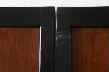 和製アンティーク　ヒノキ材　黒の縁がモダンな帯戸4枚セット(板戸、引戸、建具)