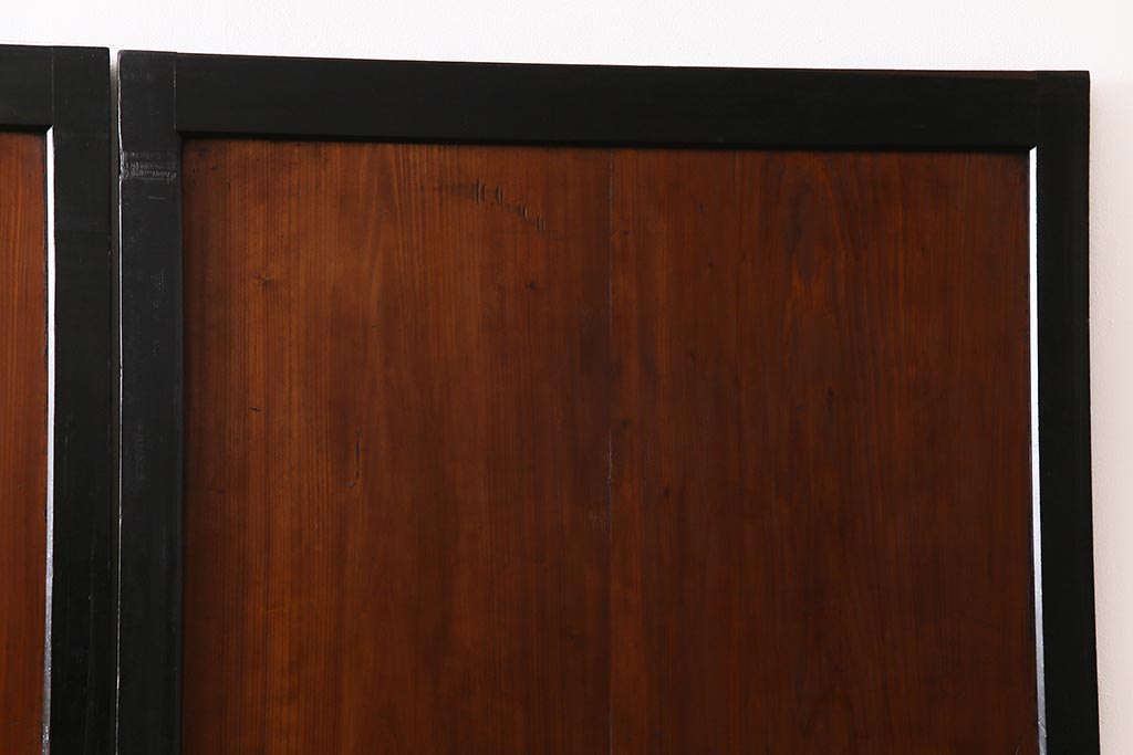 和製アンティーク　ヒノキ材　黒の縁がモダンな帯戸4枚セット(板戸、引戸、建具)
