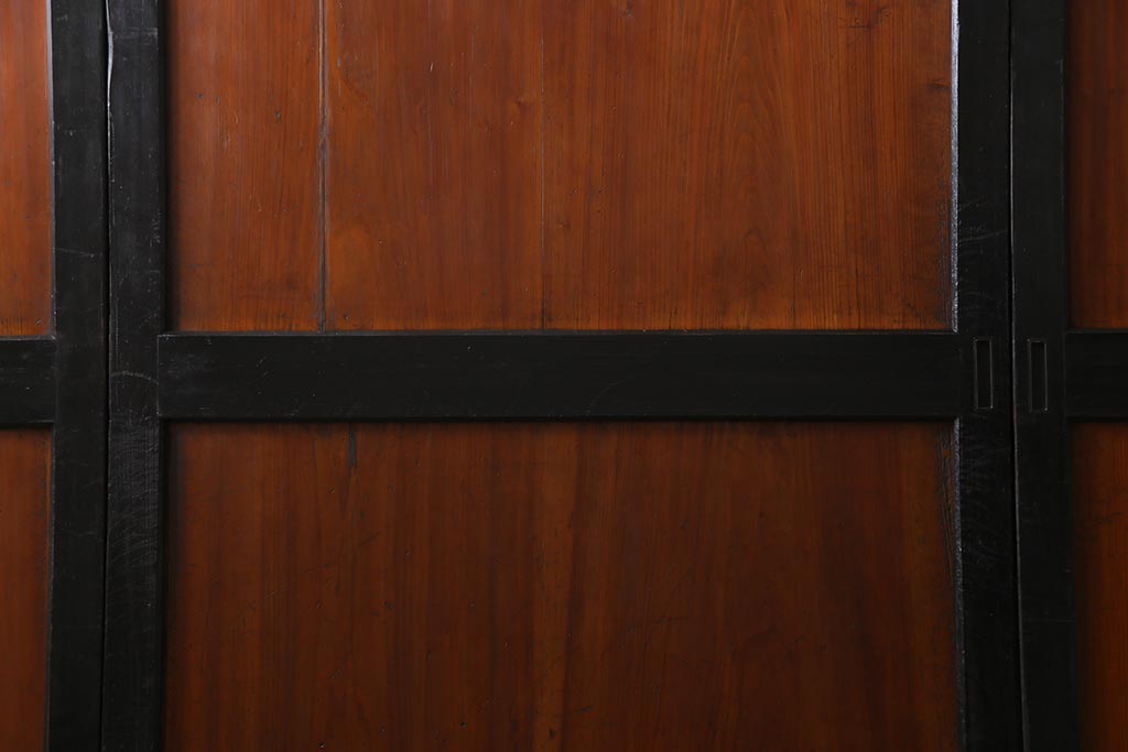 和製アンティーク　ヒノキ材　黒の縁がモダンな帯戸4枚セット(板戸、引戸、建具)