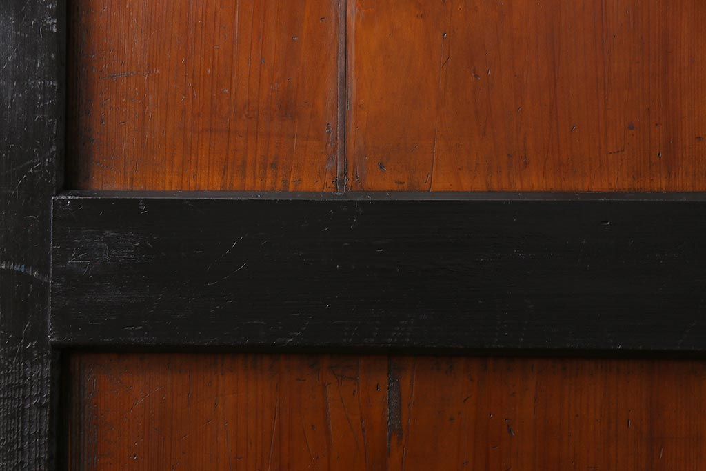 和製アンティーク　ヒノキ材　黒の縁がモダンな帯戸4枚セット(板戸、引戸、建具)