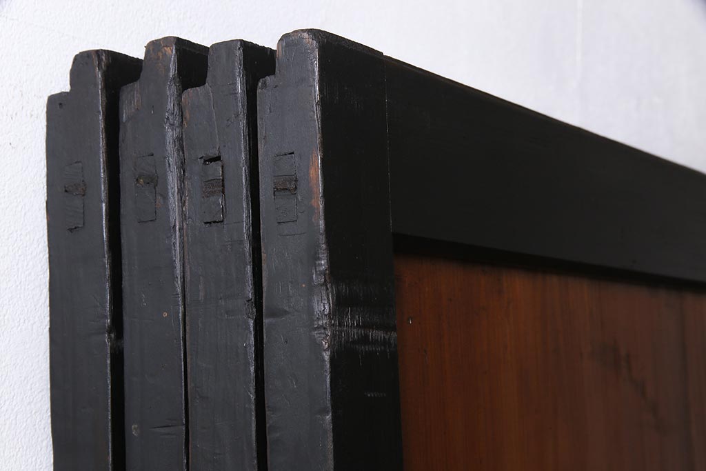 和製アンティーク　ヒノキ材　黒の縁がモダンな帯戸4枚セット(板戸、引戸、建具)