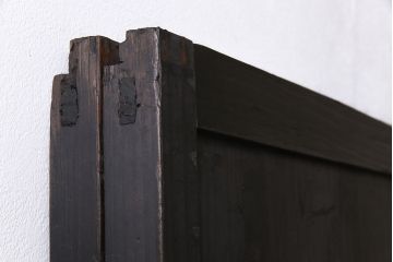 【商談品】和製アンティーク　明治期　古い木の質感が味わい深い板戸2枚セット(帯戸、引き戸、建具)