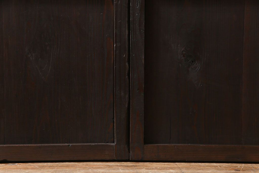 【商談品】和製アンティーク　明治期　古い木の質感が味わい深い板戸2枚セット(帯戸、引き戸、建具)