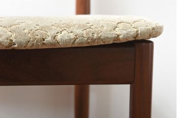 ヴィンテージ家具　北欧ビンテージ　チーク材　優しげでぬくもり溢れる佇まいが魅力のチェア(ダイニングチェア、ワークチェア)