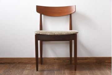 ヴィンテージ家具　北欧ビンテージ　チーク材　優しげでぬくもり溢れる佇まいが魅力のチェア(ダイニングチェア、ワークチェア)(1)