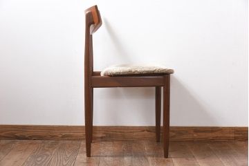 ヴィンテージ家具　北欧ビンテージ　チーク材　優しげでぬくもり溢れる佇まいが魅力のチェア(ダイニングチェア、ワークチェア)(1)