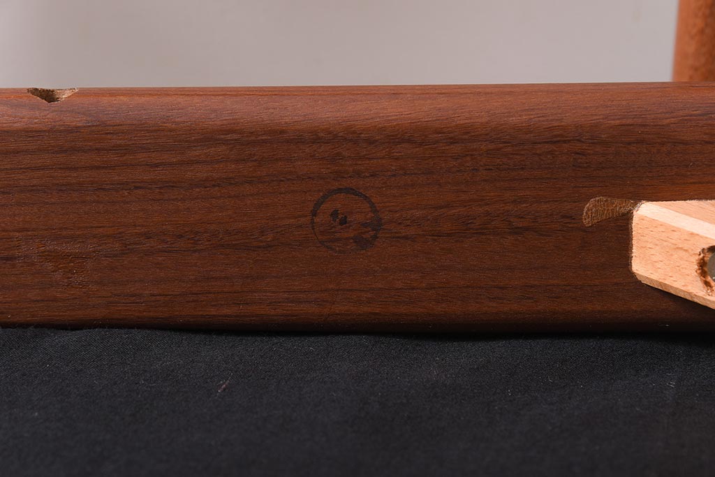 ヴィンテージ家具　北欧ビンテージ　チーク材　優しげでぬくもり溢れる佇まいが魅力のチェア(ダイニングチェア、ワークチェア)(1)