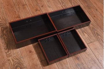 アンティーク家具　和製アンティーク　鎌倉彫・在銘　躍動感のある波の図が彫られた小引き出し(小物収納、卓上収納)