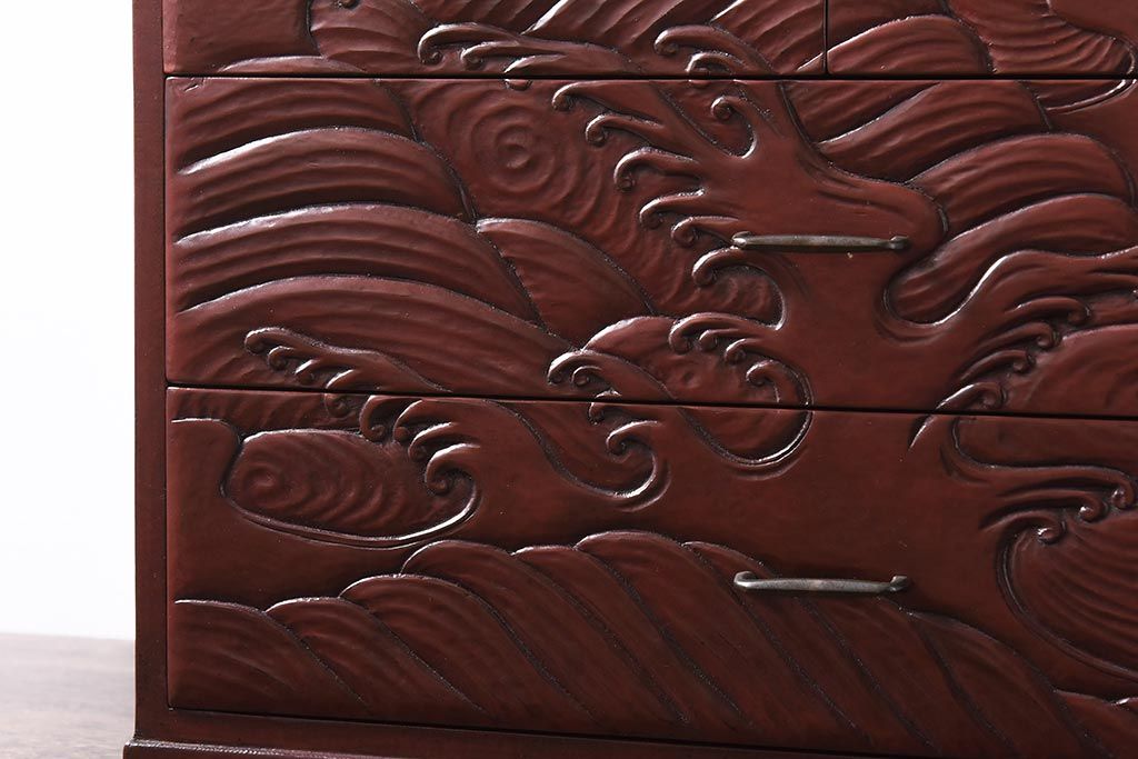 アンティーク家具　和製アンティーク　鎌倉彫・在銘　躍動感のある波の図が彫られた小引き出し(小物収納、卓上収納)