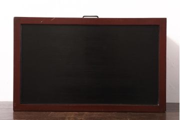 アンティーク家具　和製アンティーク　鎌倉彫・在銘　躍動感のある波の図が彫られた小引き出し(小物収納、卓上収納)