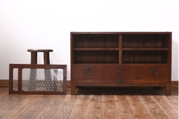 和製アンティーク　ラフジュオリジナルガラス　前面ケヤキ材　和の趣溢れる漆塗りのローボード(収納棚)