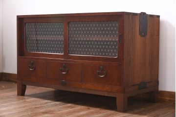 和製アンティーク　ラフジュオリジナルガラス　前面ケヤキ材　和の趣溢れる漆塗りのローボード(収納棚)