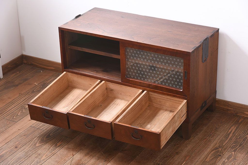 和製アンティーク　ラフジュオリジナルガラス　前面ケヤキ材　和の趣溢れる漆塗りのローボード(収納棚)