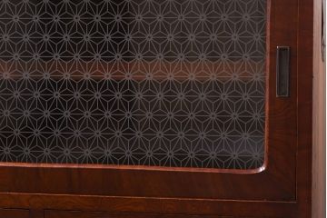 和製アンティーク　ラフジュオリジナルガラス　前面ケヤキ材　和の趣溢れる漆塗りのローボード(収納棚)