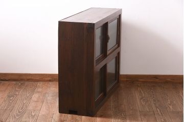 レトロ家具　和製アンティーク　前面ヒノキ材　レトロな和の雰囲気を醸し出す戸棚(収納棚)