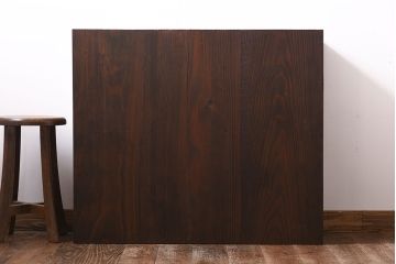 レトロ家具　和製アンティーク　前面ヒノキ材　レトロな和の雰囲気を醸し出す戸棚(収納棚)