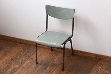 ヴィンテージ家具　ヨーロッパビンテージ　ペイント　シャビーな雰囲気がお洒落なスクールチェア(椅子、鉄脚チェア)