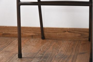 ヴィンテージ家具　ヨーロッパビンテージ　ペイント　シャビーな雰囲気がお洒落なスクールチェア(椅子、鉄脚チェア)