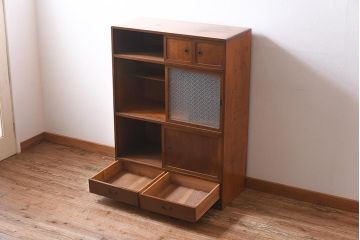 昭和初期　前面ケヤキ材　木の温もり溢れるラフジュオリジナルガラス入り戸棚(収納棚、茶
棚)