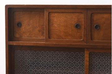 昭和初期　前面ケヤキ材　木の温もり溢れるラフジュオリジナルガラス入り戸棚(収納棚、茶
棚)