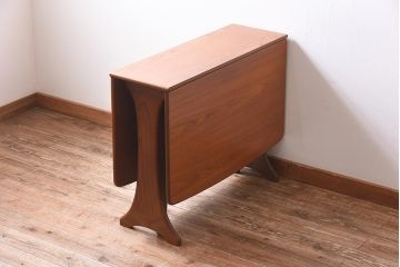 ヴィンテージ家具　北欧ビンテージ　チーク材　温もりと美しい木目が魅力のゲートレッグテーブル(バタフライテーブル、エクステンションテーブル)