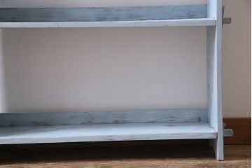 ペイント家具　薄型が使い勝手の良いフレンチシャビーな本棚(飾り棚、ウッドシェルフ)