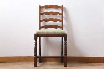 アンティーク家具　イギリスアンティーク　オーク材　背もたれのデザインが特徴的なチェア(ダイニングチェア、ワークチェア、椅子)(1)