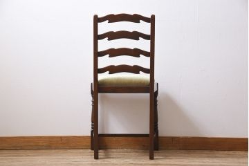 アンティーク家具　イギリスアンティーク　オーク材　背もたれのデザインが特徴的なチェア(ダイニングチェア、ワークチェア、椅子)(1)