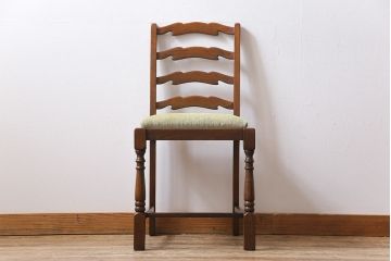アンティーク家具　イギリスアンティーク　オーク材　背もたれのデザインが特徴的なチェア(ダイニングチェア、ワークチェア、椅子)(2)