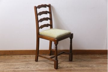 アンティーク家具　イギリスアンティーク　オーク材　背もたれのデザインが特徴的なチェア(ダイニングチェア、ワークチェア、椅子)(2)