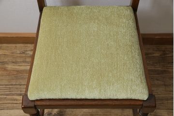 アンティーク家具　イギリスアンティーク　オーク材　背もたれのデザインが特徴的なチェア(ダイニングチェア、ワークチェア、椅子)(2)