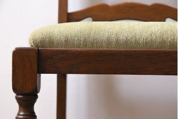 アンティーク家具　イギリスアンティーク　オーク材　背もたれのデザインが特徴的なチェア(ダイニングチェア、ワークチェア、椅子)(2)