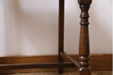 アンティーク家具　イギリスアンティーク　オーク材　背もたれのデザインが特徴的なチェア(ダイニングチェア、ワークチェア、椅子)(2)