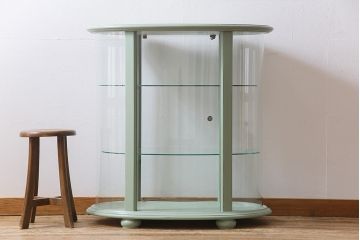 フランスヴィンテージ　淡いペイントカラーのガラスケース(キャビネット、飾り棚、ビンテージ)(定価約20万円)