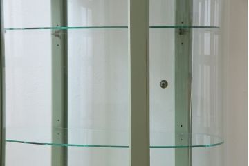 フランスヴィンテージ　淡いペイントカラーのガラスケース(キャビネット、飾り棚、ビンテージ)(定価約20万円)