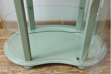 フランスヴィンテージ　淡いペイントカラーのガラスケース(キャビネット、飾り棚、ビンテージ)(定価約20万円)