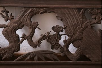 和製アンティーク　桐材　花鳥図　奥行のある構図が見事な透かし彫りの欄間(明かり取り、装飾品)(1)