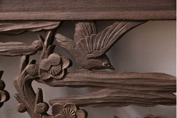 和製アンティーク　桐材　花鳥図　奥行のある構図が見事な透かし彫りの欄間(明かり取り、装飾品)(1)