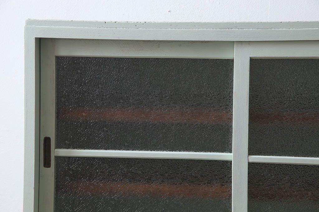 レトロ家具　昭和レトロ　引き出せる作業台付き　懐かしさ漂うペイントの食器棚(カップボード、収納棚)