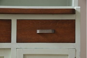 レトロ家具　昭和レトロ　引き出せる作業台付き　懐かしさ漂うペイントの食器棚(カップボード、収納棚)