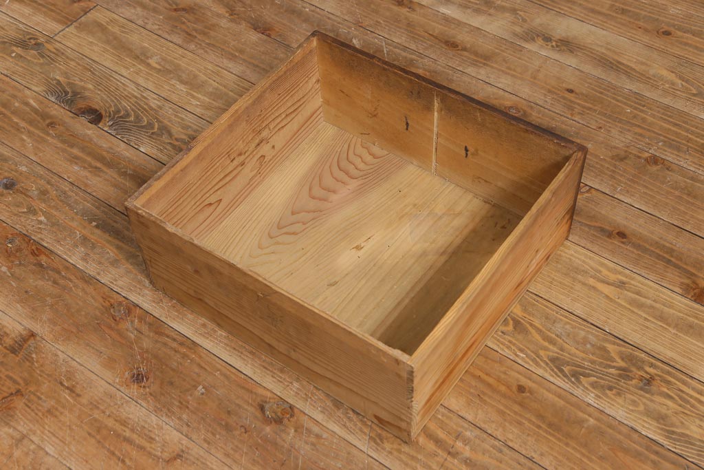 和製アンティーク　リメイク家具　古い箪笥の引き出しを利用したローボード(テレビボード、収納棚)