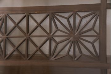 アンティーク雑貨 昭和初期 組子入り 角麻 モダンなガラス欄間(明かり取り、明り取り)(2)