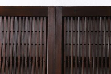 昭和初期　幅広　腰板ケヤキ材　障子枠の付いた格子帯戸(ガラス帯戸、引き戸、建具)2枚セット