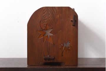 アンティーク雑貨　昭和レトロ　栓材　紅葉の透かし彫りが風情漂う本立て